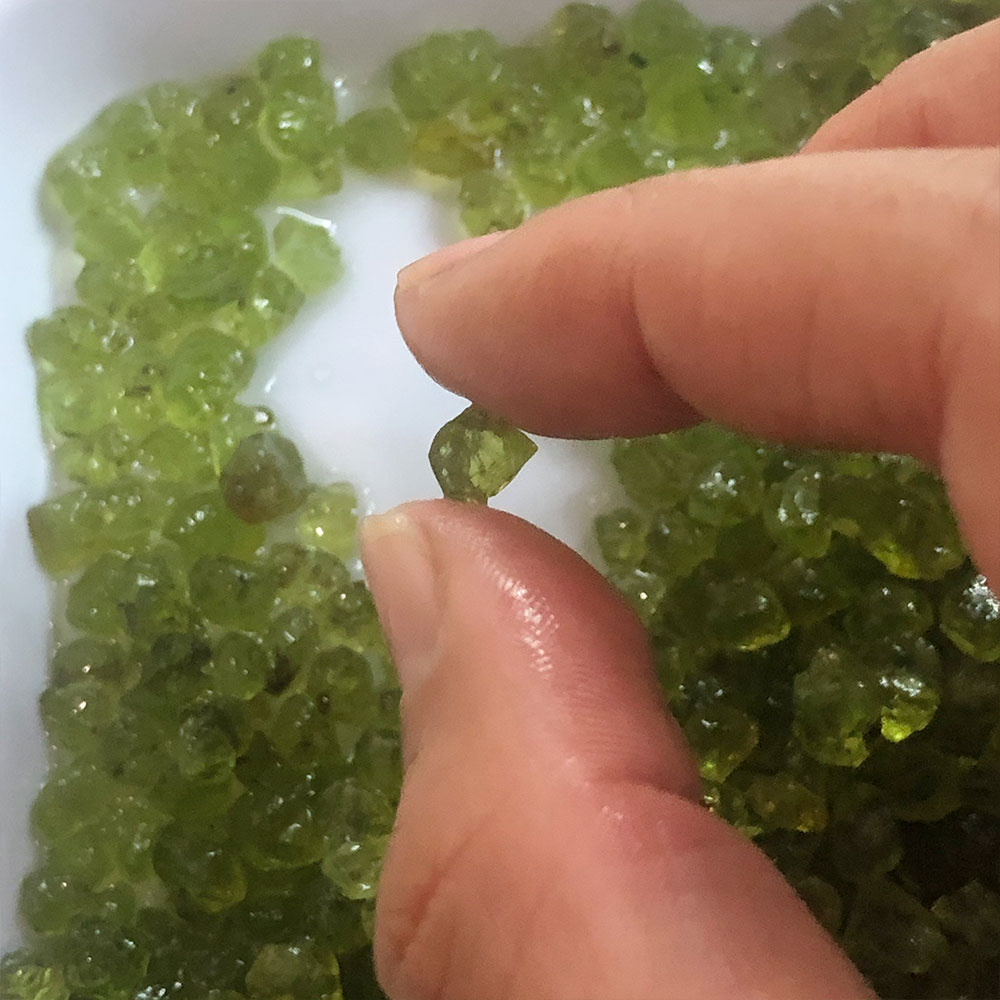 20g/Pack Natural Peridot Olivi - огляд і ціна Aquarium Marine Stone